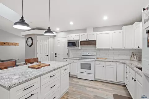 Kitchen - 2414 Windmill Dr, Spearfish, SD 57783 photo 2 of 3