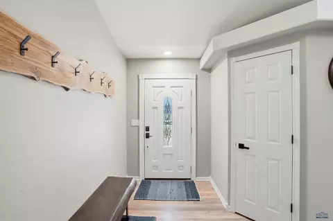 Entry Way - 2414 Windmill Dr, Spearfish, SD 57783 photo 1 of 2