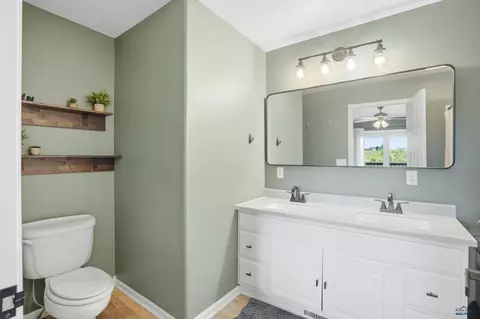 Bath - 2414 Windmill Dr, Spearfish, SD 57783 photo 2 of 5