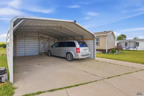 Exterior - 1332 Spearfish Mountain Ln, Spearfish, SD 57783 photo 2 of 7