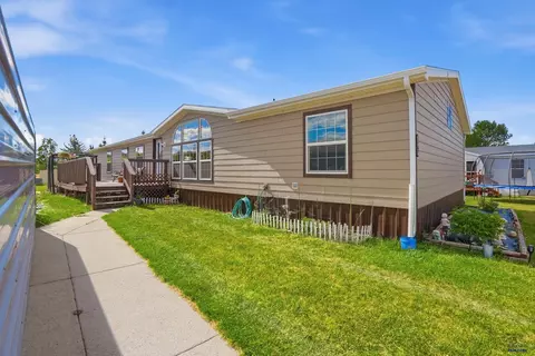 Exterior - 1332 Spearfish Mountain Ln, Spearfish, SD 57783 photo 1 of 7