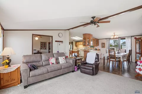 Living - 1332 Spearfish Mountain Ln, Spearfish, SD 57783 photo 2 of 4