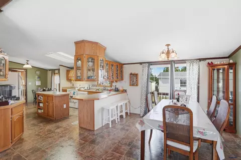 Dining - 1332 Spearfish Mountain Ln, Spearfish, SD 57783 photo 3 of 3