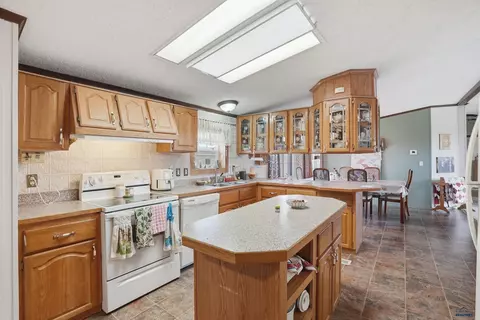 Kitchen - 1332 Spearfish Mountain Ln, Spearfish, SD 57783 photo 1 of 2