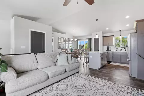 657 Rachel Ln, Box Elder, SD 57719 photo 11