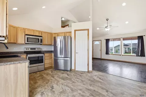 757 Old Cavalry Rd, Box Elder, SD 57719 photo 19