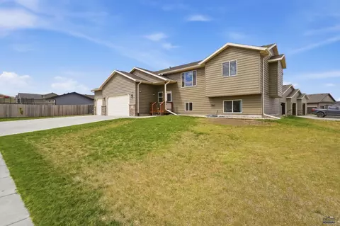 817 Lone Soldier Rd, Box Elder, SD 57719 photo 3