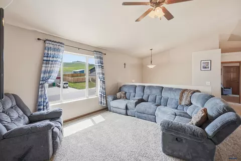 817 Lone Soldier Rd, Box Elder, SD 57719 photo 4