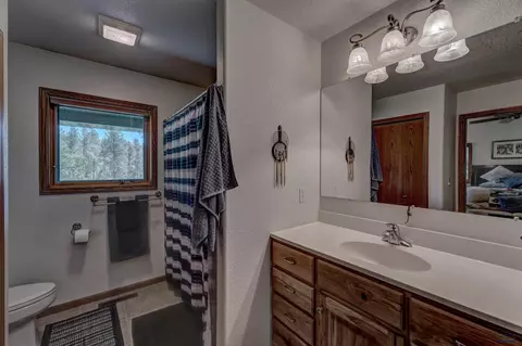 Bath - 20671 Teddy Ct, Sturgis, SD 57785 photo 1 of 6