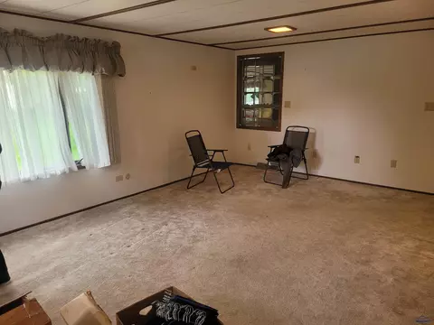 525 W 6th St, Winner, SD 57580 photo 4
