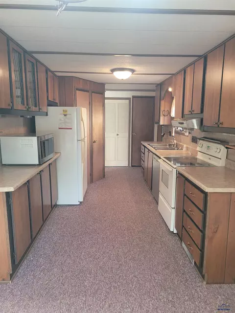 525 W 6th St, Winner, SD 57580 photo 23