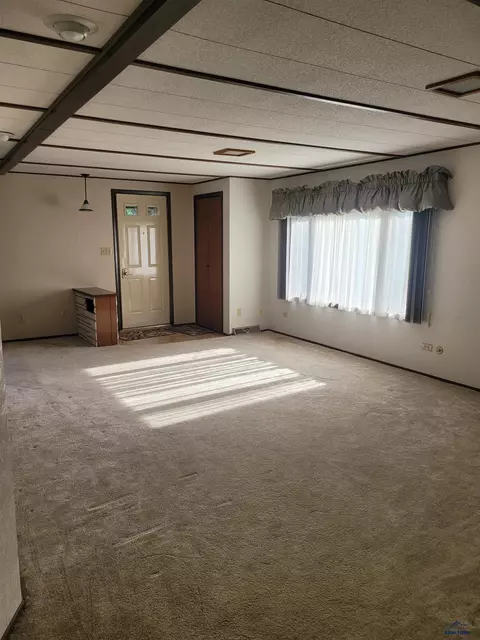 525 W 6th St, Winner, SD 57580 photo 19