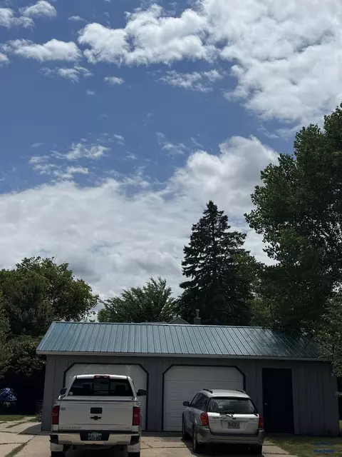 1146 St Joe St, Spearfish, SD 57783 photo 2