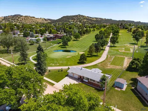 3023 Tomahawk Dr, Rapid City, SD 57702