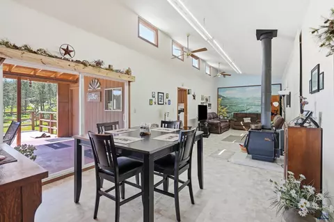 Dining - 25961 Red Star Dr, Custer, SD 57730 photo 2 of 2