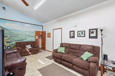 Living - 25961 Red Star Dr, Custer, SD 57730 photo 3 of 3