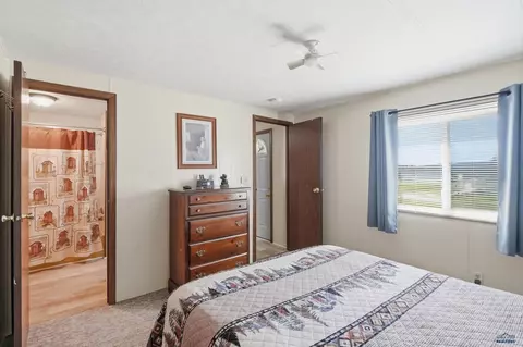 Bedroom - 25961 Red Star Dr, Custer, SD 57730 photo 2 of 7