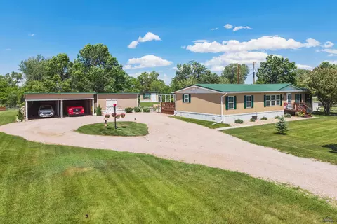 6644 Green Willow Dr, Rapid City, SD 57703