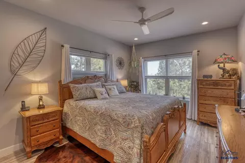 Bedroom - 26692 Maverick Way, Custer, SD 57730 photo 2 of 6