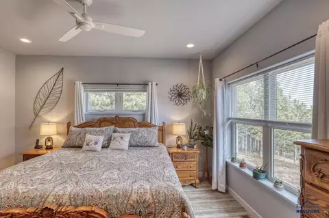 Bedroom - 26692 Maverick Way, Custer, SD 57730 photo 4 of 6