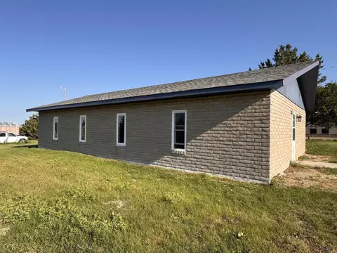 103 E State St, Martin, SD 57551 photo 5