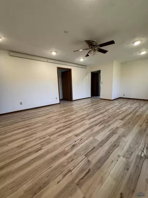 103 E State St, Martin, SD 57551 photo 9