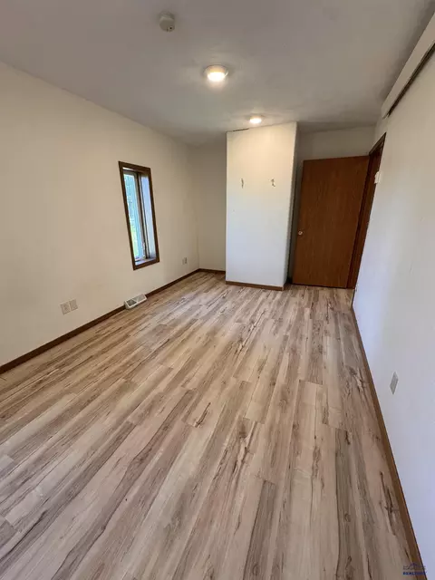 103 E State St, Martin, SD 57551 photo 14