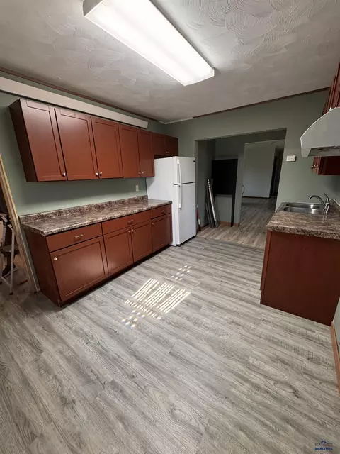 103 E State St, Martin, SD 57551 photo 15