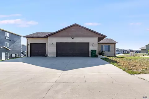 716 Old Cavalry Rd, Box Elder, SD 57719 photo 2