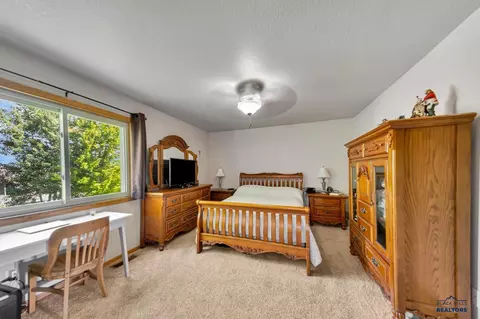 7120 Castlewood Dr, Summerset, SD 57718 photo 9