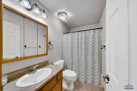 7120 Castlewood Dr, Summerset, SD 57718 photo 12