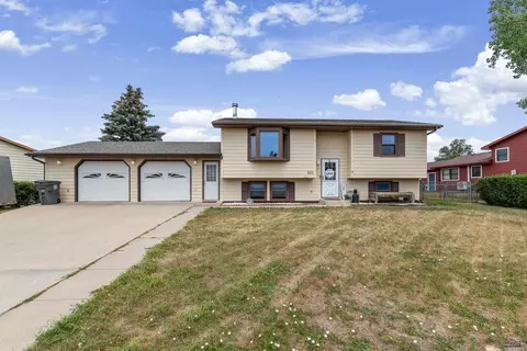 520 Bluebird Dr, Box Elder, SD 57719 photo 2