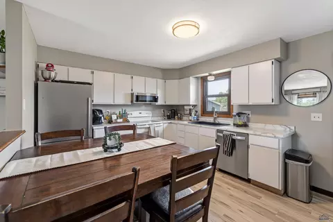 Kitchen - 520 Bluebird Dr, Box Elder, SD 57719 photo 1 of 3