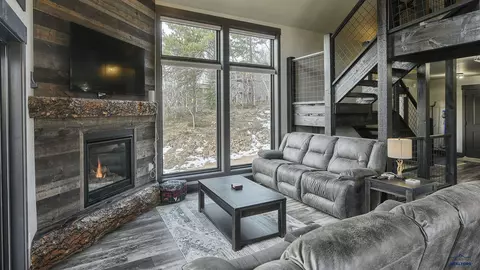 Living - 21167 Turkey Trl, Lead, SD 57754 photo 2 of 5