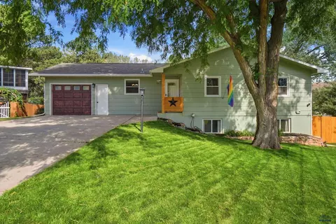 4817 Telemark Ct, Rapid City, SD 57702