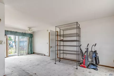 516 Meadowlark Dr, Box Elder, SD 57719 photo 7