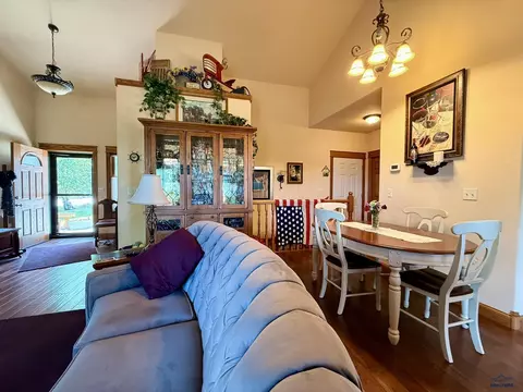 Dining - 206 Tower Ridge Dr, Lead, SD 57754 photo 2 of 2