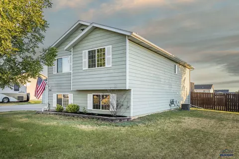 248 Freude Ln, Box Elder, SD 57719 photo 2
