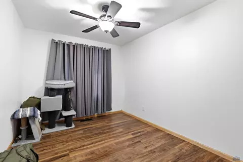 Bedroom - 6850 Mulberry Dr, Summerset, SD 57718 photo 5 of 6