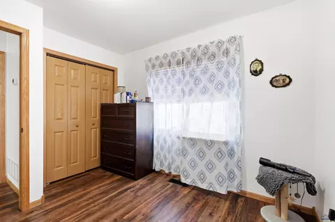 Bedroom - 6850 Mulberry Dr, Summerset, SD 57718 photo 4 of 6