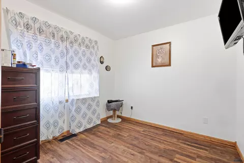 Bedroom - 6850 Mulberry Dr, Summerset, SD 57718 photo 3 of 6