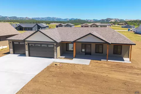 106 Stone Hill Dr, Custer, SD 57730 photo 2