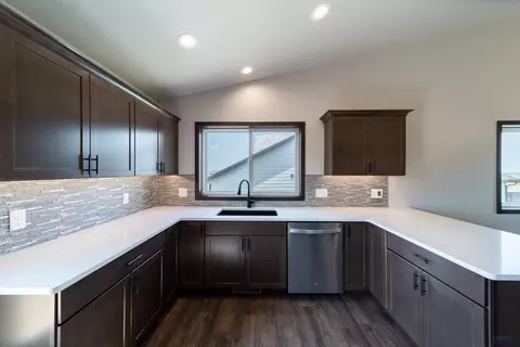 Kitchen - 549 Denali Dr, Box Elder, SD 57719 photo 3 of 6