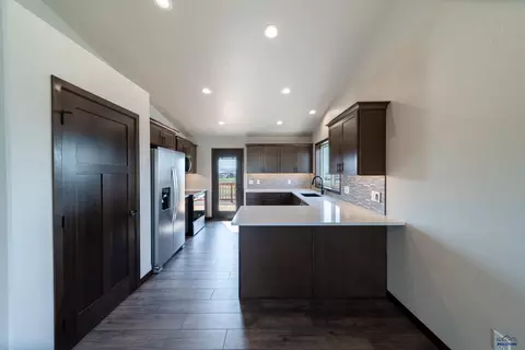 Kitchen - 549 Denali Dr, Box Elder, SD 57719 photo 2 of 6
