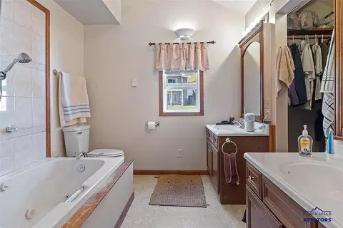 Bath - 51 2nd St, Lead, SD 57754 photo 2 of 2