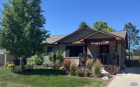 2732 Lanark Rd, Rapid City, SD 57702