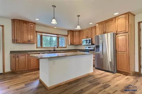 Kitchen - 2055 Aspen Hills Rd, Spearfish, SD 57783 photo 2 of 5