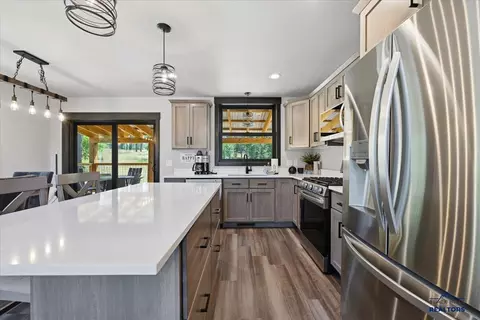 Kitchen - 21292 Embers Way, Lead, SD 57754 photo 2 of 2