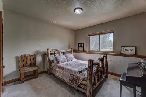 Bedroom - 13596 Frontier Loop, Piedmont, SD 57769 photo 5 of 5