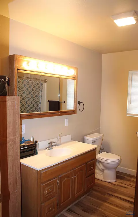 Bath - 504 Summit, Belle Fourche, SD 57717 photo 1 of 5